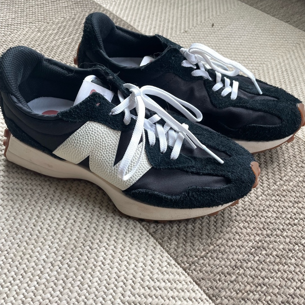 New Balance Women's Black and White Textured Sneakers